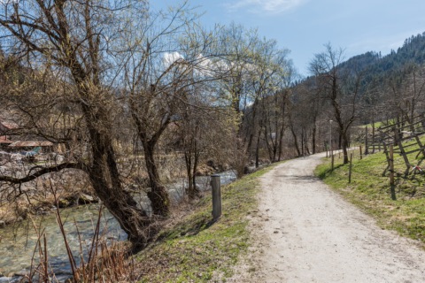Uferpromenade an der Vellach in Bad Eisenkappel