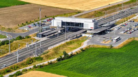 Der neue Bahnhof Kühnsdorf-Klopeiner See, Startpunkt des See-Shuttles