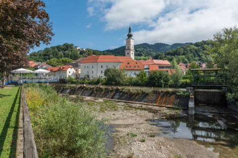 Altstadt von Wolfsberg an der Lavant mit Stadtpfarrkirche und Schloss